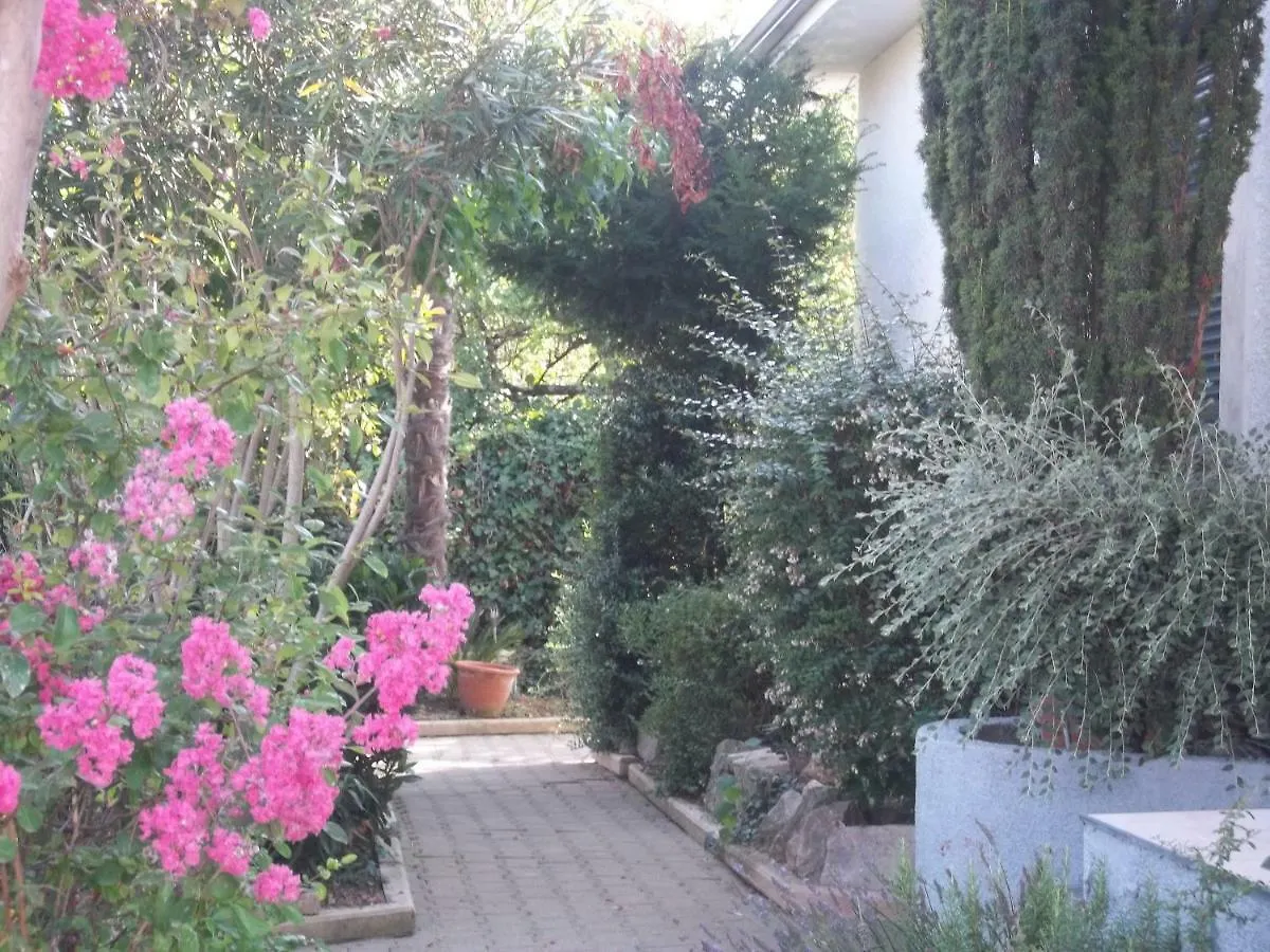 Homestay Cugnaux Toulouse Metropole Ouest Chambre Privee De Luxe - Sdb Wc Privee Terrasse Piscine Aqua Bike France
